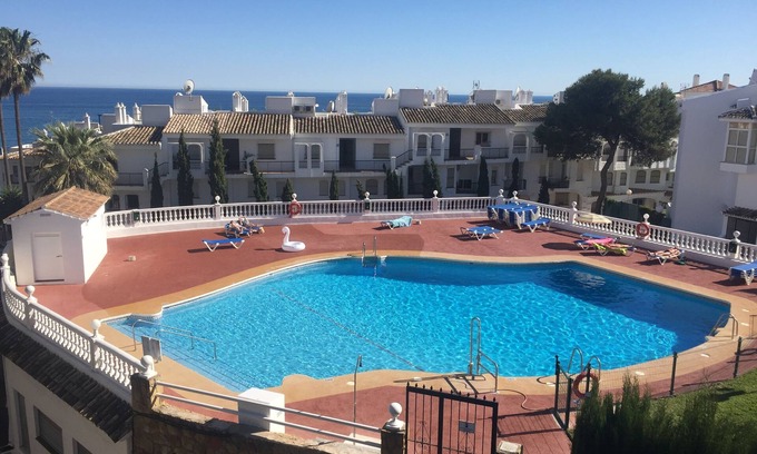 Calahonda Apartment | Beautiful modern apartment close to beach