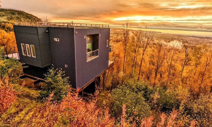 Chugiak Villa | Beautiful Modern Loft | Denali Views, Pool Table, Roof Deck, Firepit