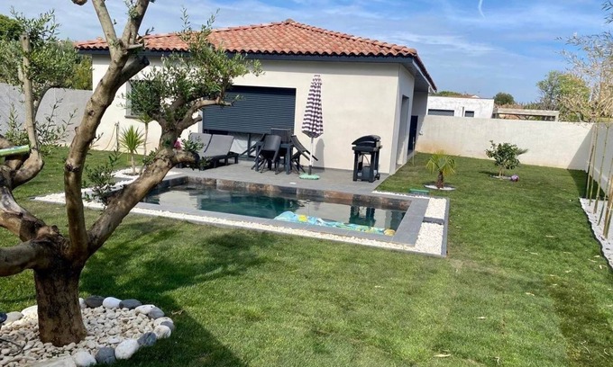 Valros Villa | beautiful modern villa with swimming pool near cap d'agde