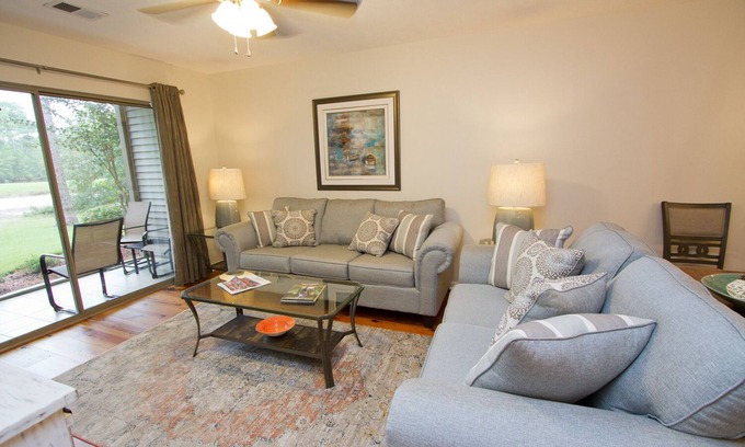 Pawleys Island Condo | Beautiful Newly Updated 1st Floor True Blue Villa!