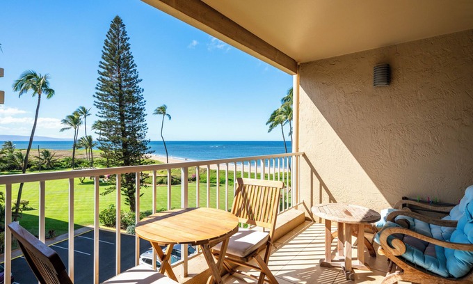 Kihei Condo | Beautiful Ocean View! Steps to the Beach, King Bed, Pool, Air Conditioning