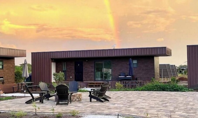 St. Cloud Cottage | Beautiful off-grid tiny home cottage #3