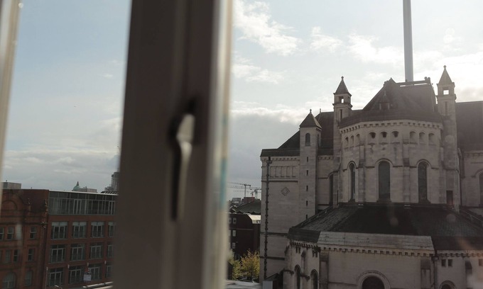 Cathedral Quarter Apartment | Beautiful, One bedroom apartment, City Centre