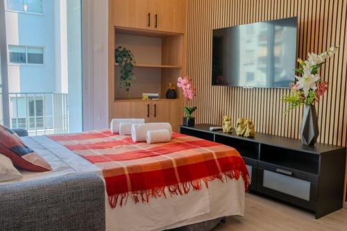 Neapolis Apartment | Beautiful One Bedroom Apartment, 186 Meters to Beach, Central Location Next to Cafes & Bars
