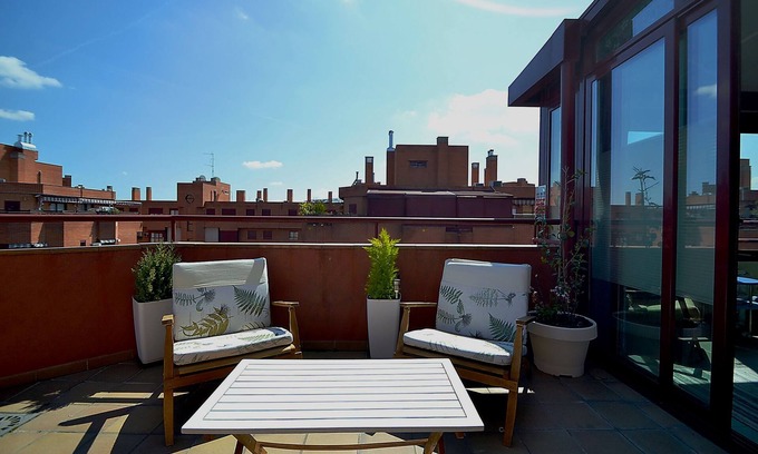 Villaverde Apartment | Beautiful penthouse with a large terrace, just 10 mins from Madrid City Center