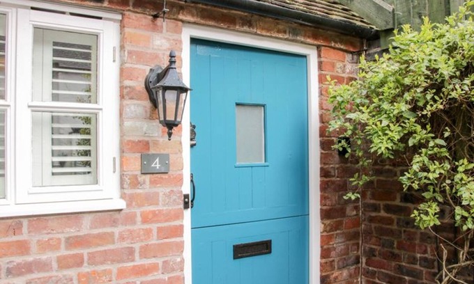 Bridgnorth Cottage | Beautiful Pet Friendly Quiet Cottage Just Off High Street Bridgnorth