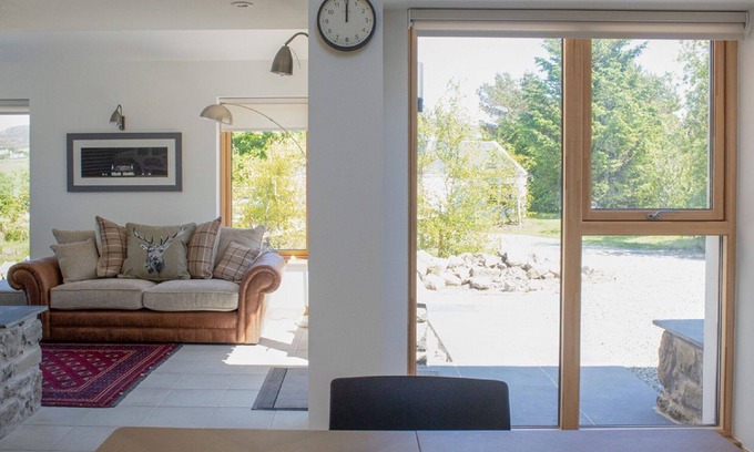 Suladale House | Beautiful private villa for 2 people with WIFI, TV, patio and panoramic view