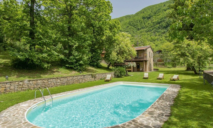 San Romano in Garfagnana Villa | Beautiful private villa for 10 people with private pool, WIFI, TV, terrace, pets allowed and par.