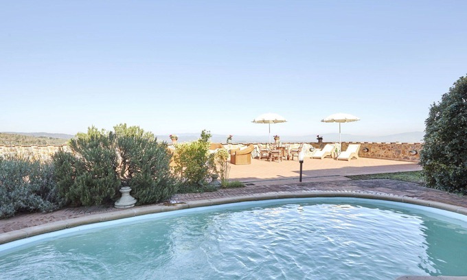 Lucignano House | Beautiful private villa for 16 people with WIFI, private pool, A/C, hot tub, TV, terrace and par.