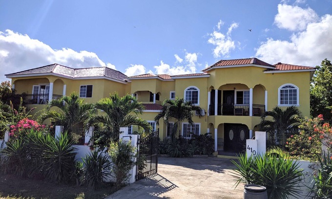 Runaway Bay Villa | Beautiful & Private Villa- Centrally Located In Runaway Bay, Jamaica W.I.