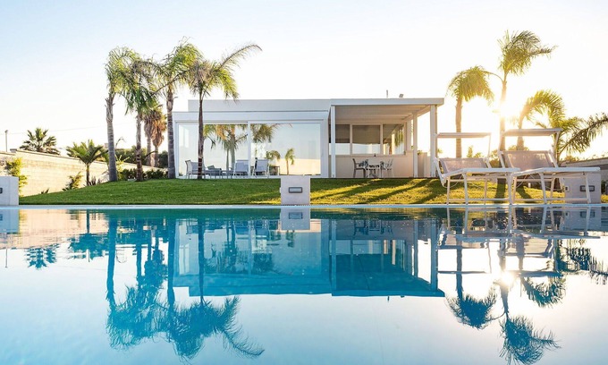 Marsala Villa | Beautiful private villa for 10 people with pool, A/C, WIFI, TV and terrace