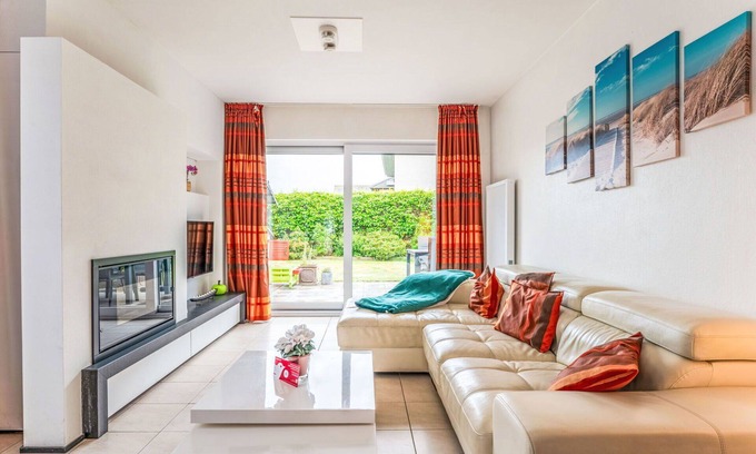Zandvoorde Villa | Beautiful private villa for 4 people with WIFI, TV and parking