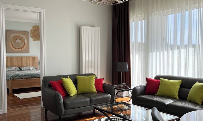 Hallett Cove Apartment | Beautiful quiet apartment with sea views