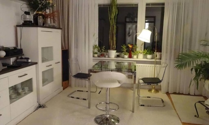 Lankwitz Condo | Beautiful, quiet apartment in the countryside in Berlin-Steglitz