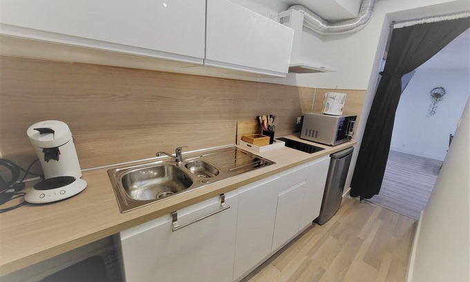 Saint-Pierre - Rene II - Bonsecours Apartment | Beautiful, quiet apartment 5 minutes from Place Stan!