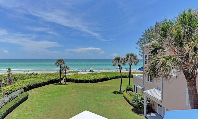 Longboat Key Condo | Beautiful, renovated Gulf Front at Sand Cay with private beach on Longboat