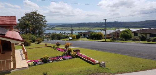 Maclean Apartment | Beautiful river view guesthouse