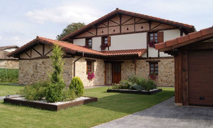 Ametzaga Zuia Ski Chalet | Beautiful Rural House in Zuia - Bakubitxi