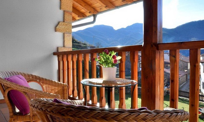 Lerones Apartment | Beautiful Rustic duplex apartment for 6 people