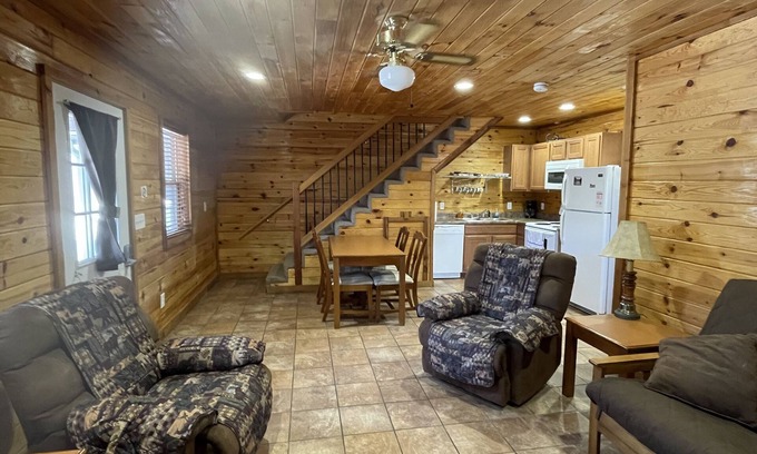 Van Buren Cabin | Beautiful Scenic River Cabin just 1/2 mile from Current River!