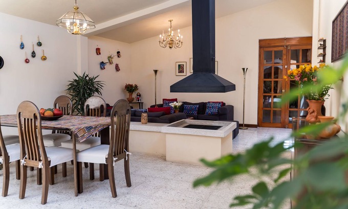 Quetzaltenango House | Beautiful Spacious Home in Historic Quetzaltenango