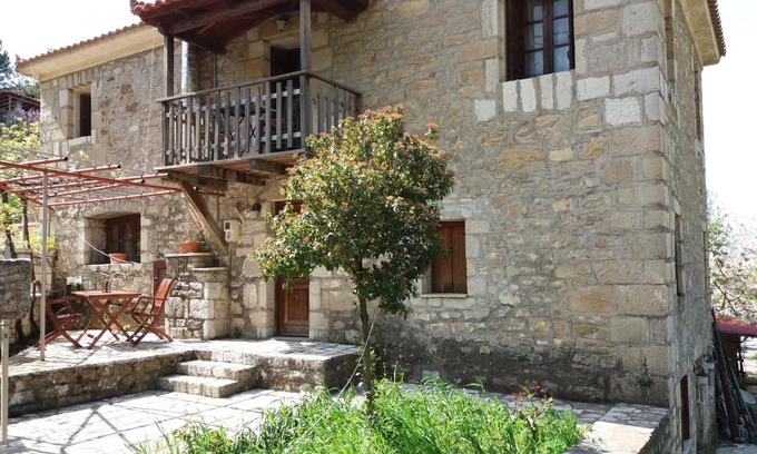 Trifylia Apartment | Beautiful stone house!