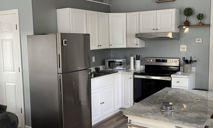 Northampton Apartment | Beautiful studio apartment close to downtown Northampton!