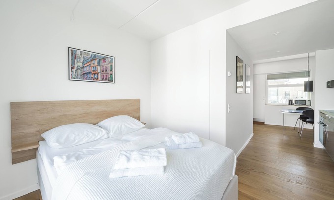 Odense Apartment | Beautiful studio w/balcony - 327