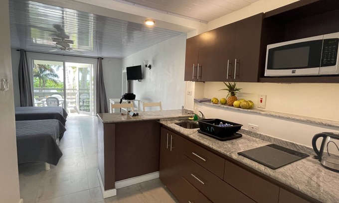 Negril Condo | Beautiful Studio with Pool on Negril Beach