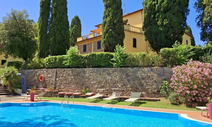 Il Poggio Villa | Beautiful Tuscan Villa Near Florence