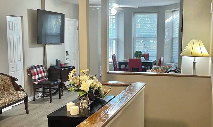 Truxton Circle House | Beautiful Two Level Apt in DC