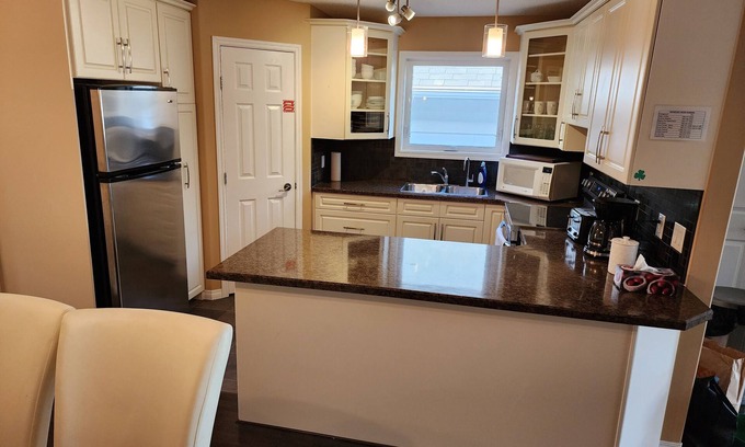 Regina House | Beautiful updated home centrally located, close to General Hospital