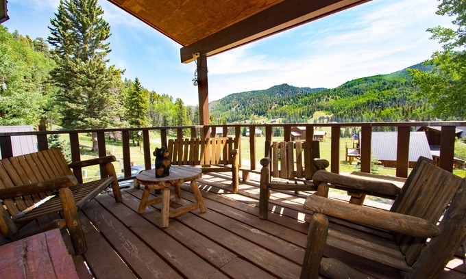 Taos Ski Valley House | Beautiful Upper Valley cabin w/space for large groups! Mountain Paradise!