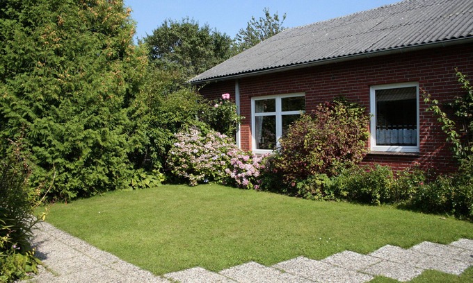 Finkhaushallig Apartment | Beautiful vacation apartment with large outdoor terrace near the dike