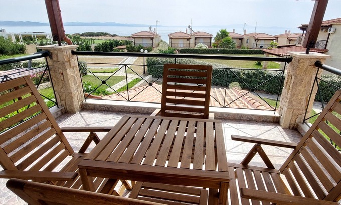 Halkidiki House | Beautiful vacation home by the sea with sea view