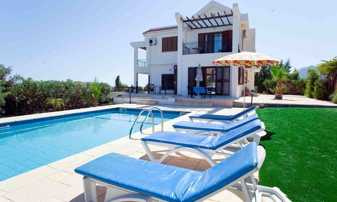 Edremit Villa | Beautiful villa,Edremit with Private Pool, full amenities, Wifi, stunning views