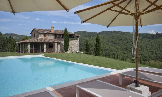 Gaiole in Chianti Villa | Beautiful villa for 16 people with private pool, A/C, WIFI, TV, patio, panoramic view and parking