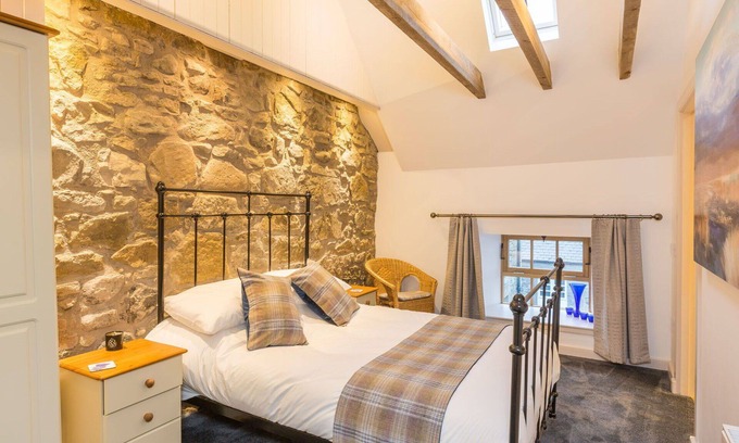Balerno House | Beautiful villa for 4 people with TV and parking