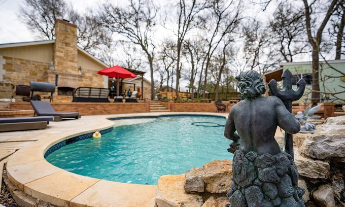 Buda Villa | Beautiful villa, great for entertaining or just relaxing with family.