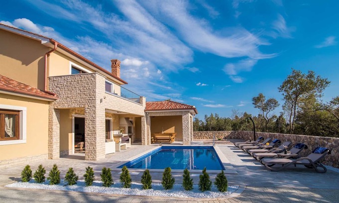 Pinezici House | Beautiful villa LAURA with private pool