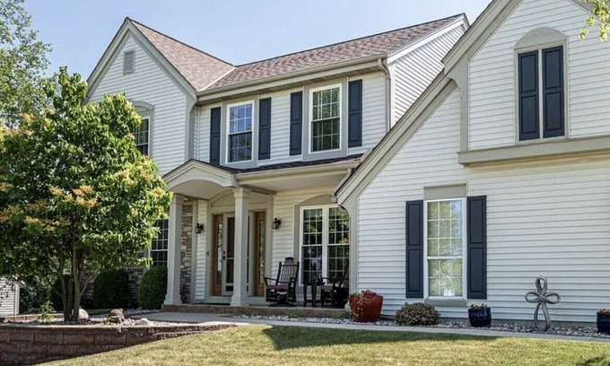 Waukesha House | Beautiful Waukesha Home