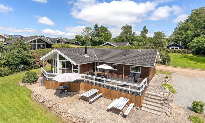 Kelstrup Strand House | Beautiful wooden vacation home in a newly parceled vacation home area close to one of the best swimm