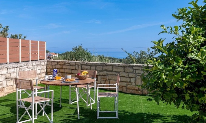 Prines Apartment | Beautifully Appointed Apartment in Prines, A/C, Garden, Sea View - 10mins from Rethymno & Beaches!