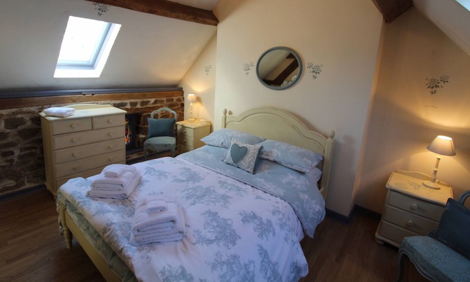 Larchamp House | Beautifully Converted 18th Century Detached Stable in Peaceful Rural Setting