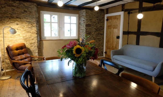 Kail House | Beautifully renovated vacation apartment on an idyllic farm. 4 - 8 persons.