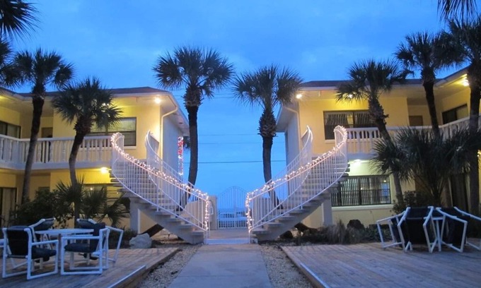 Ormond-by-the-Sea Condo | Beautifully Updated and Steps to the Beach - includes Wifi!