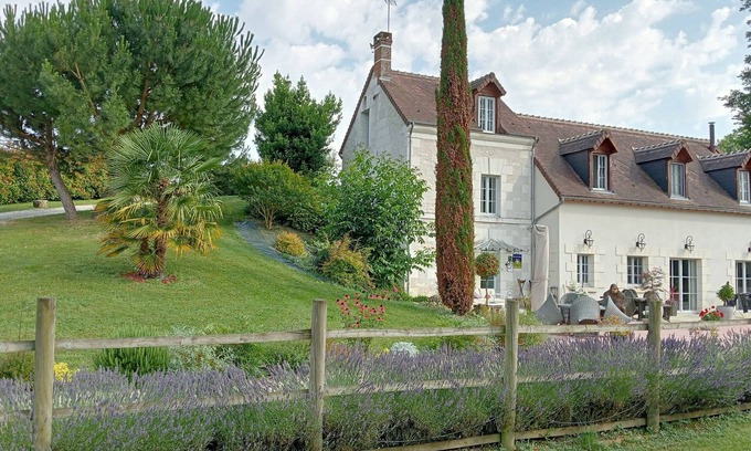 Chateauvieux House | Beauval zoo 5 km away, 2 6-person lodges with Jacuzzi, ideal for cousinly get-togethers.