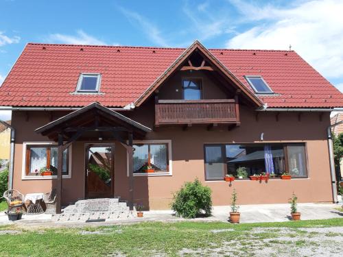 Lazarea House | Becze Vanda kulcsosház