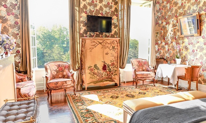 Mouleydier Apartment | Bed and Breakfast for Two