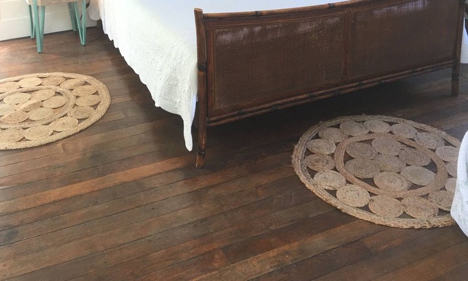 Saint-Fargeau House | bed and breakfast with swimming pool, "the suite"